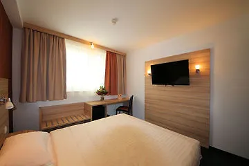 ***  Star Inn Hotel Premium Hannover, By Quality Tyskland